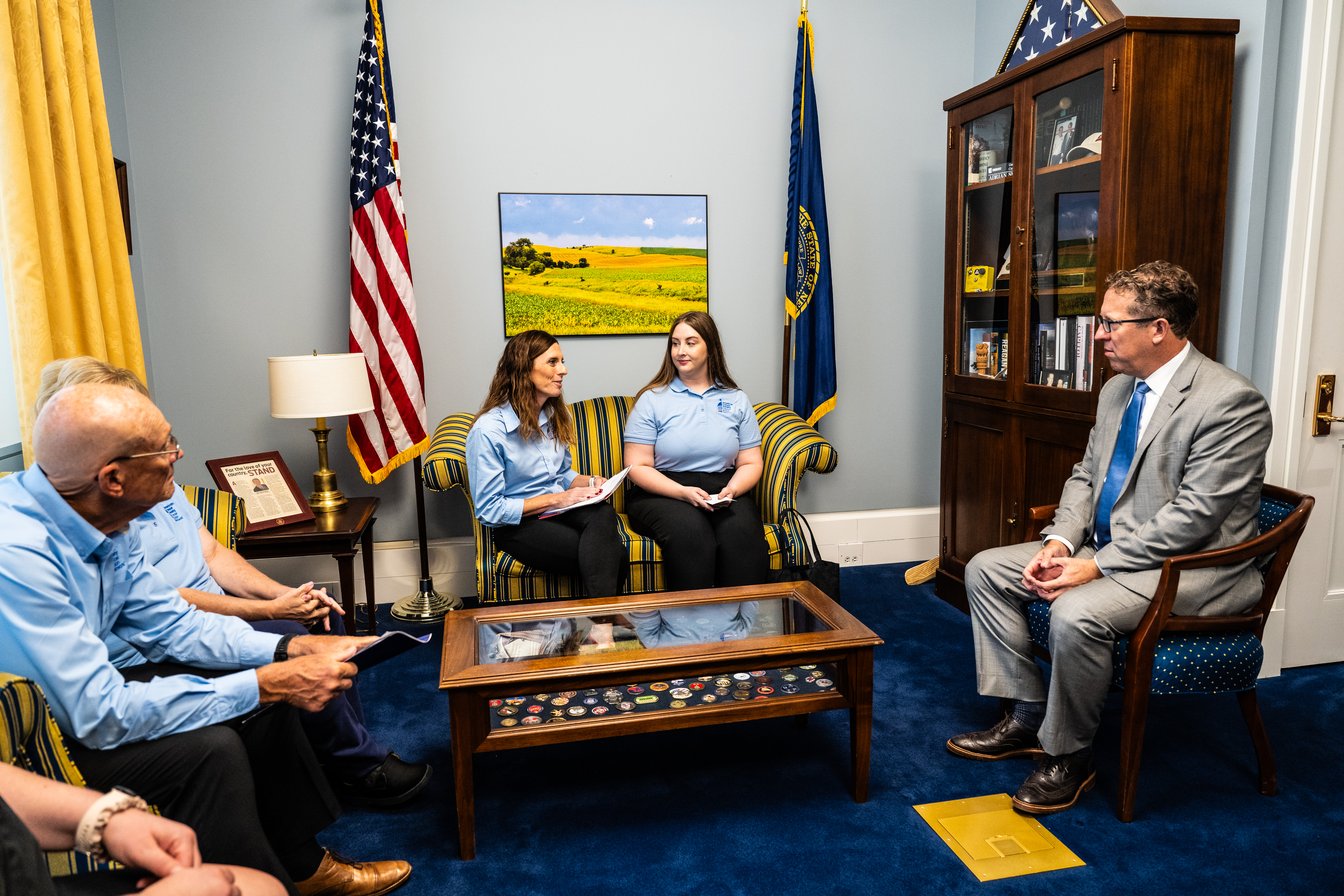 volunteers meeting with lawmaker