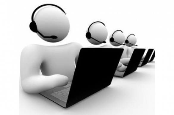 Graphic depicting call center employees working at their computer